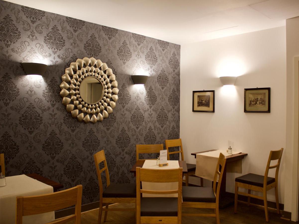 Cafe & Hotel Knoesel Хайдельберг Экстерьер фото